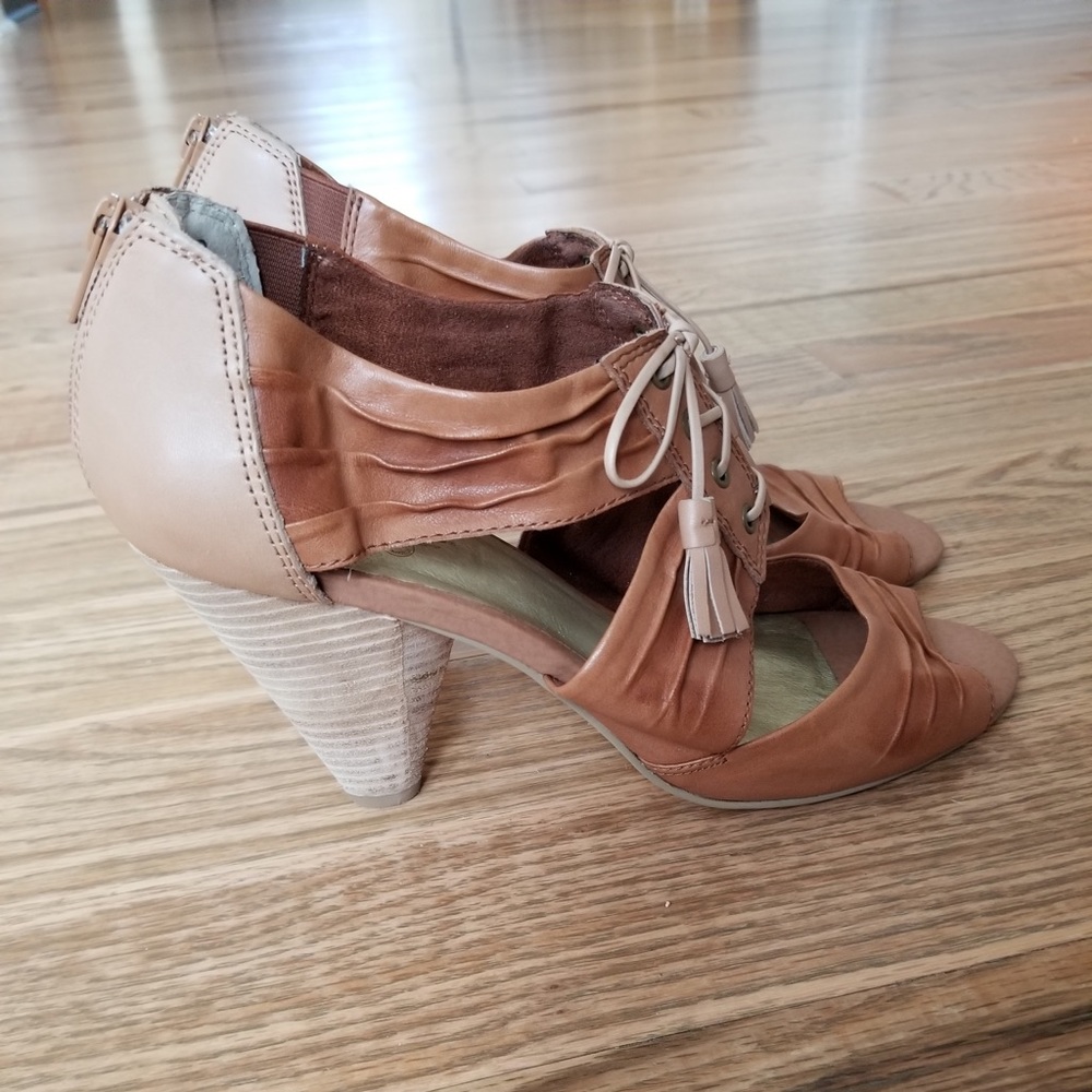 Anthropologie Seychelles Solo - Picture 3 of 8